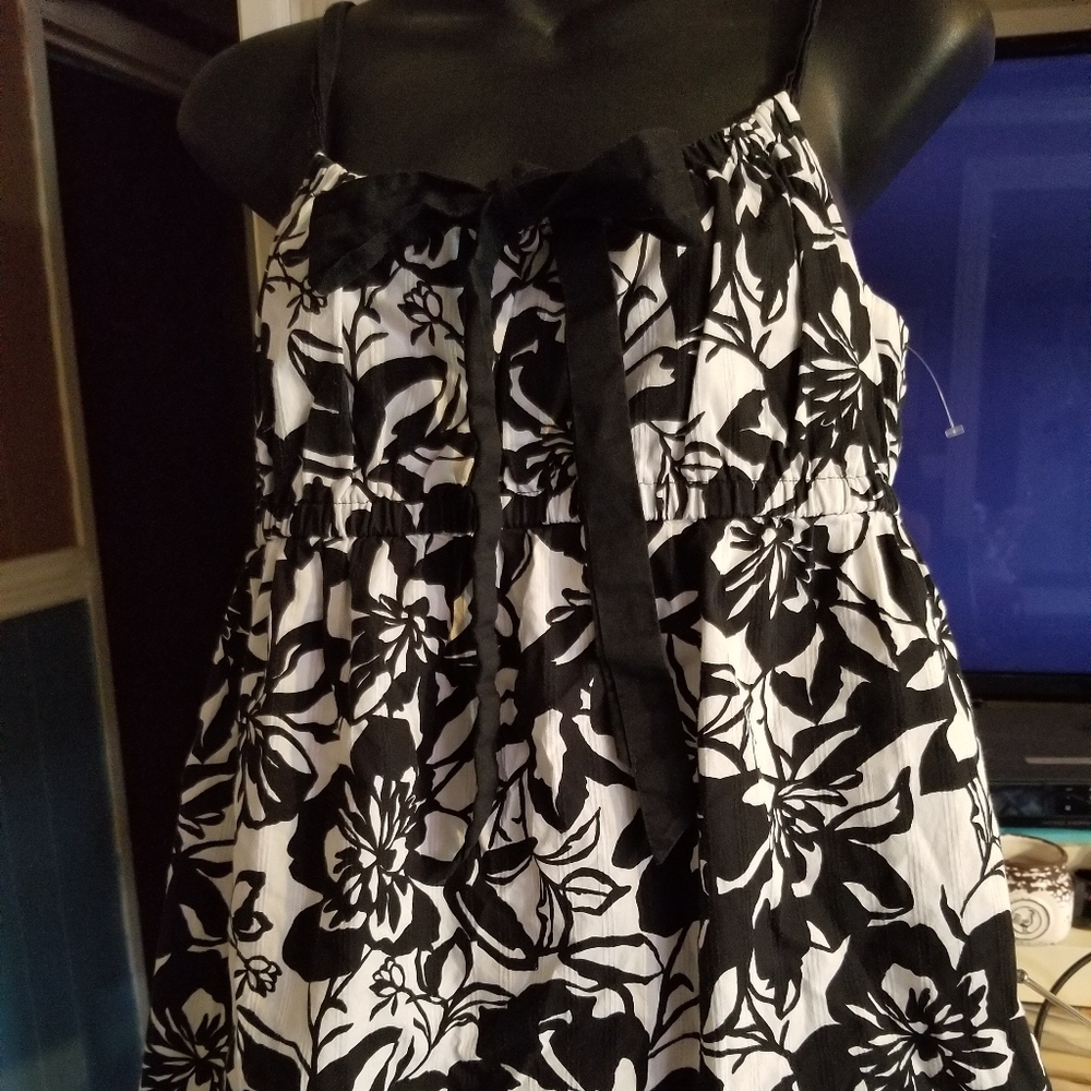 Taylor LOFT top size Medium